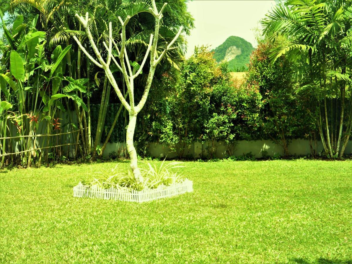Honeybee Pool Villa Smooth As Silk Ao Nang Exterior foto
